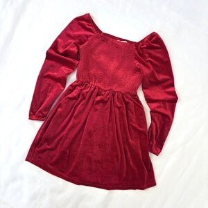 Girl’s Red Velvet Long Sleeve Smocked Dress Holiday Christmas Festive Size 10
